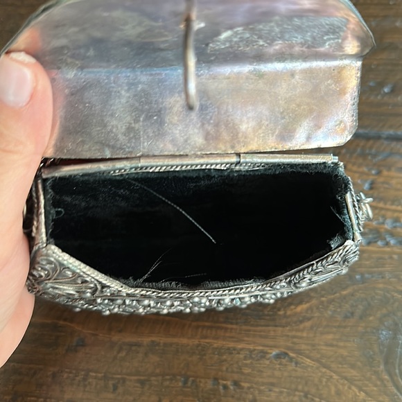 Vintage metal small purse - Picture 3 of 3